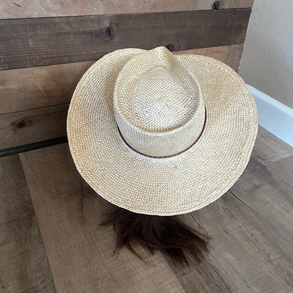 High end Gladys Tamez Millinery handmade straw hat. - Picture 3 of 6